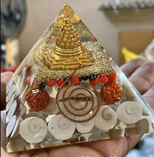 Shri Yantra Gomti Chakra Pyramid | Wealth, Financial Stability & Prosperity